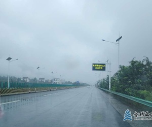 环山路有一段区间测速限速40