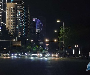 唐延路与科技四路十字路口夜色
