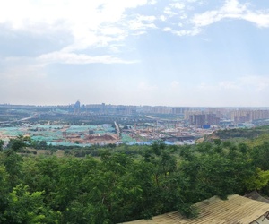 站在塬上览长安，高铁东站大场面