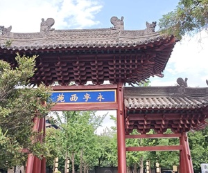 雨后南门护城河游船