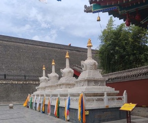 盛夏中的广仁寺