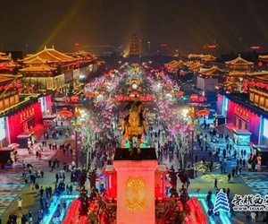 游客吐槽大唐不夜城“拍照陷阱”，景區(qū)：從未安排人員扮成特定形象拍照，將加大整治力