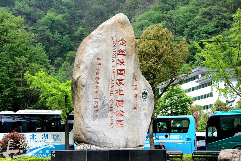 澶╃?灞便