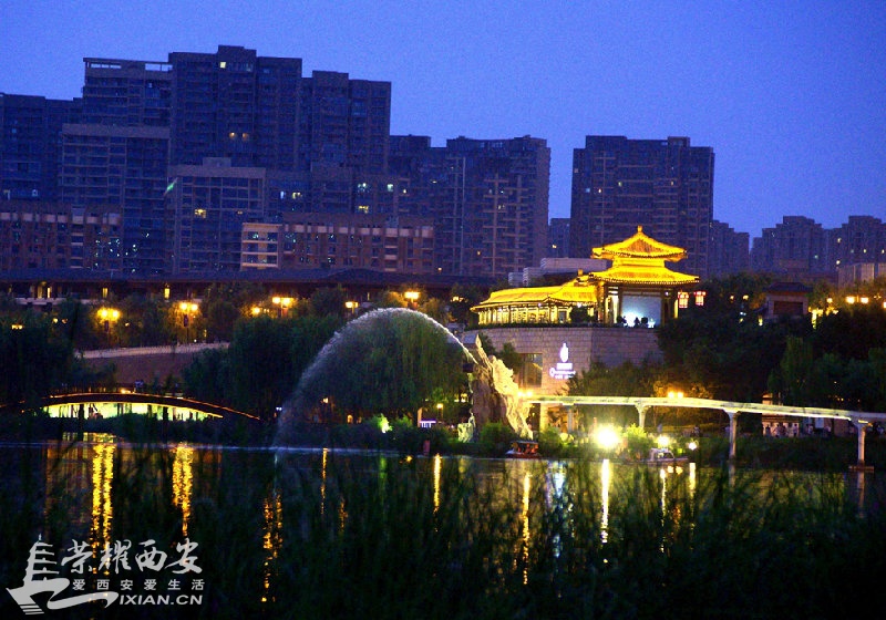 鍗楁箹鏅