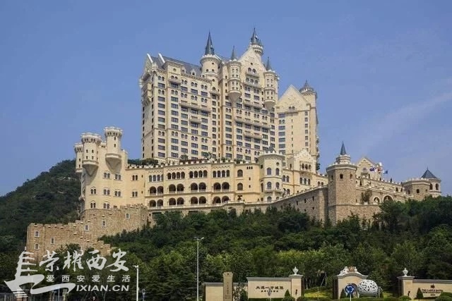 在大连有一个地标性的酒店，大连城堡酒店bp.jpg