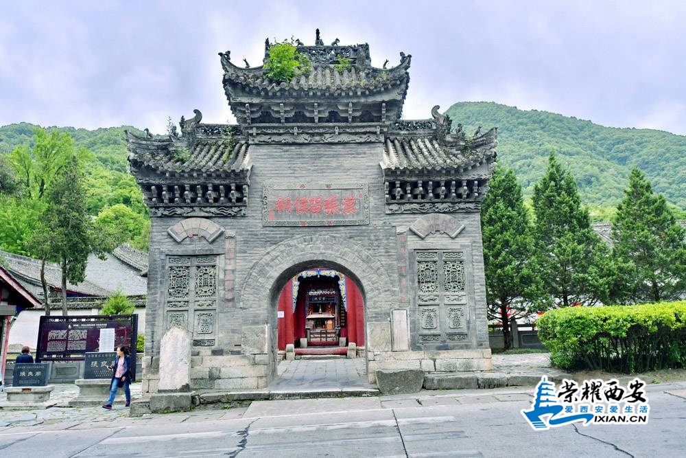 张良庙 严建设18.JPG
