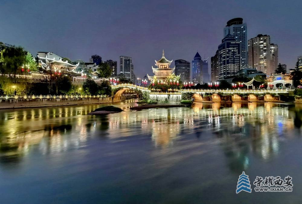 甲秀楼严建设1.jpg