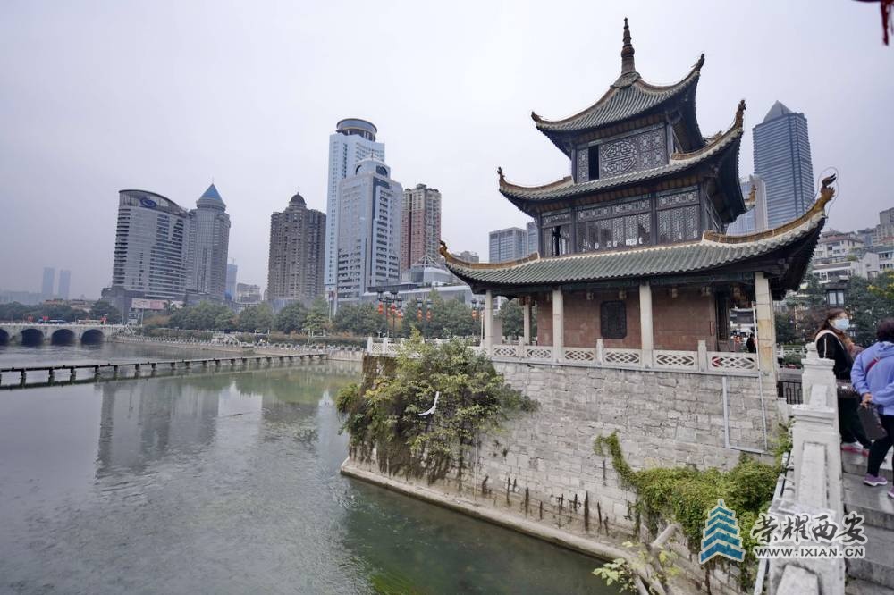 甲秀楼严建设27.JPG