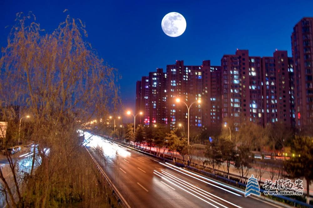 _西安夜景 严建设0001.JPG