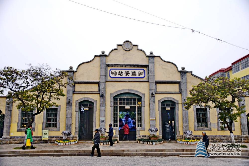 _火车站 严建设0002.JPG