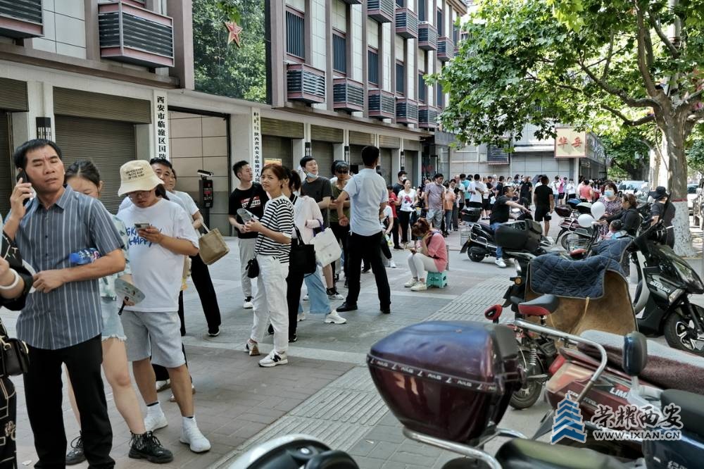 _临潼打疫苗 严建设0020.JPG