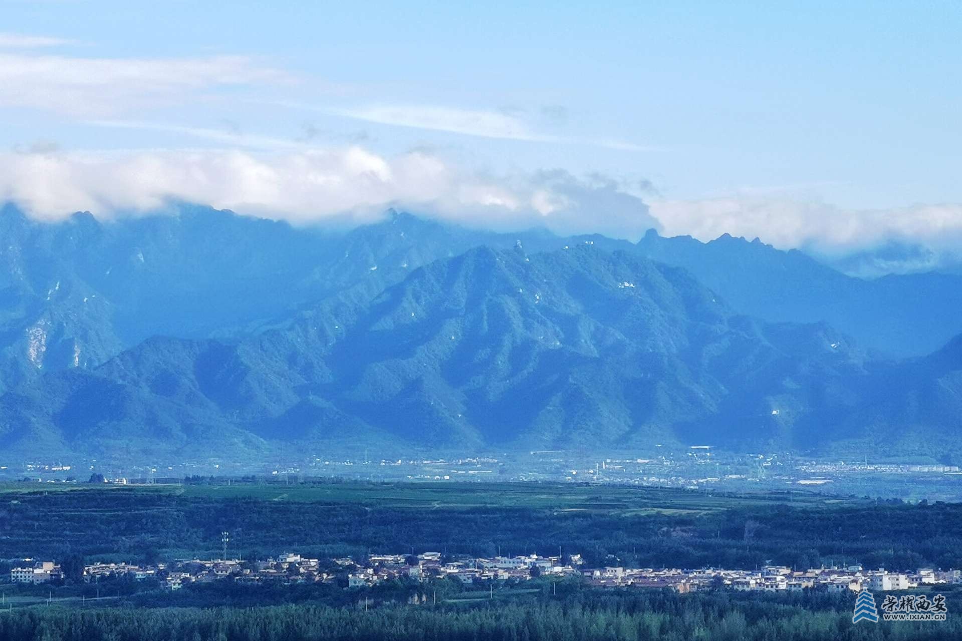 陕西横山山脉图片