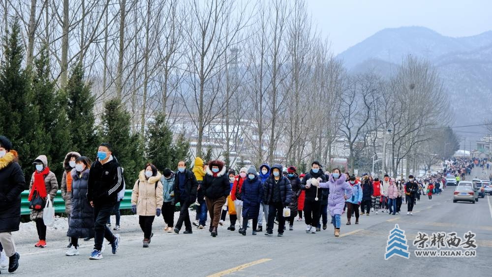 秦岭火车站 严建设19.JPG
