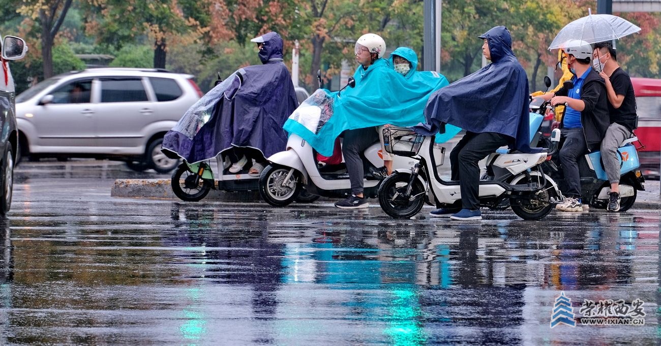-西安雨景 严建设35.JPG