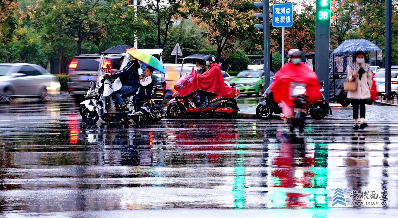 -西安雨景 严建设43.JPG