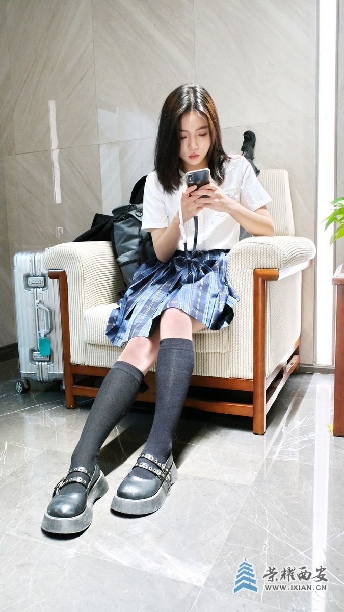_女学生 严建设011.JPG