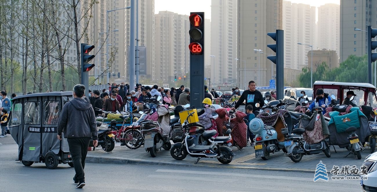 --自由市场 严建设47.JPG