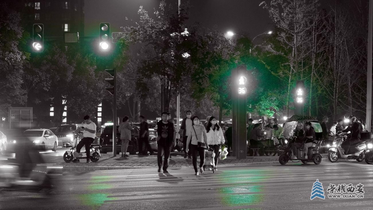 -夜市 严建设024.JPG