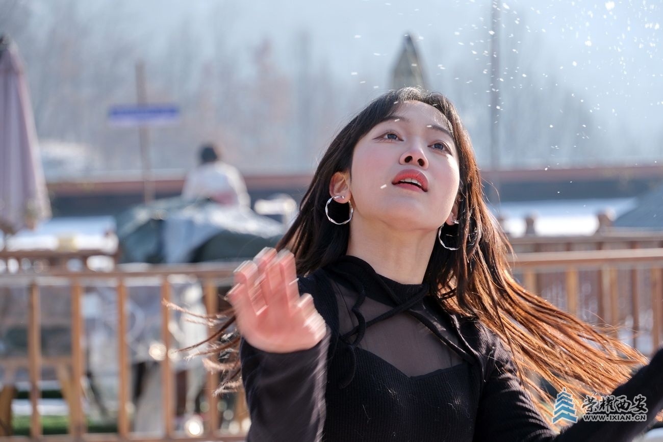 -美女 严建设10.JPG
