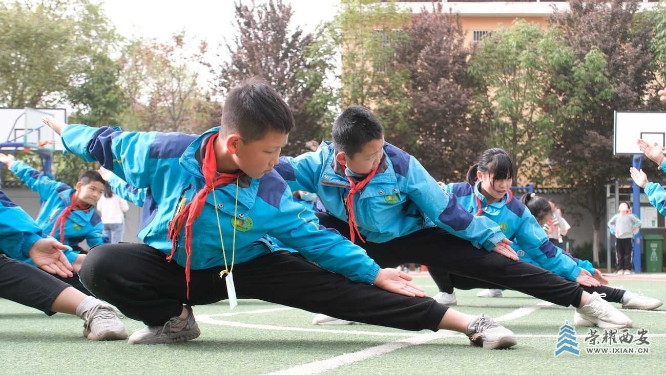 -三里镇中心学校048.JPG