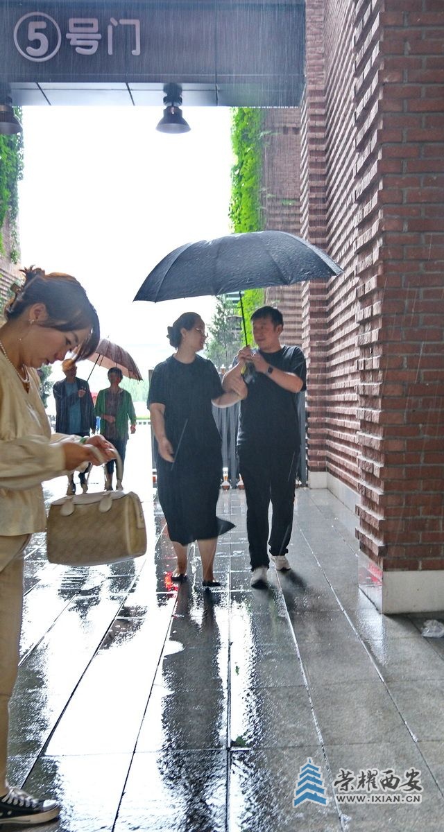 奥特莱斯商厦26.JPG