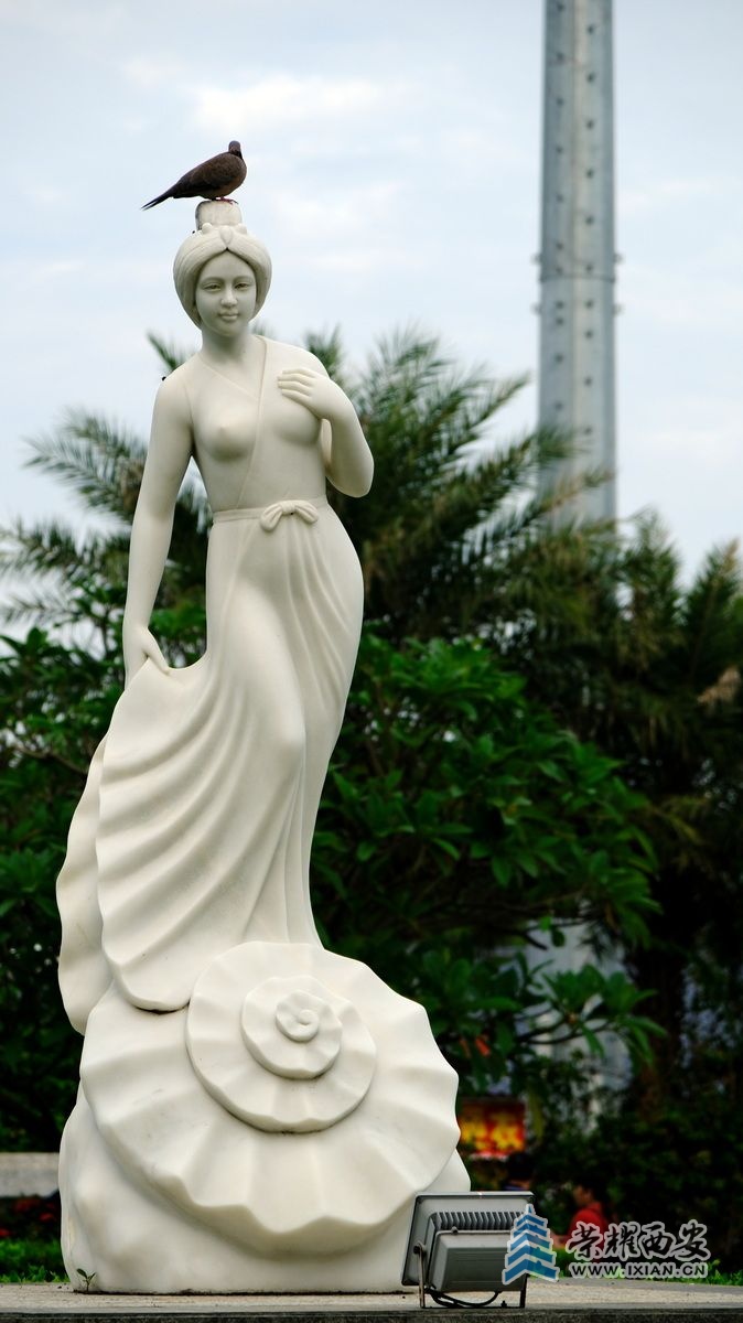 北回归线广场012.JPG