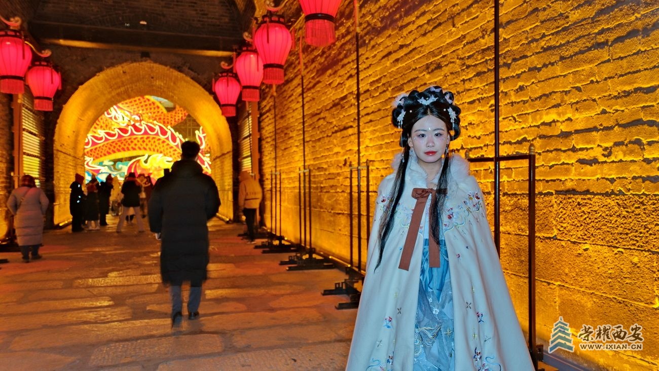 城墙灯会13.JPG