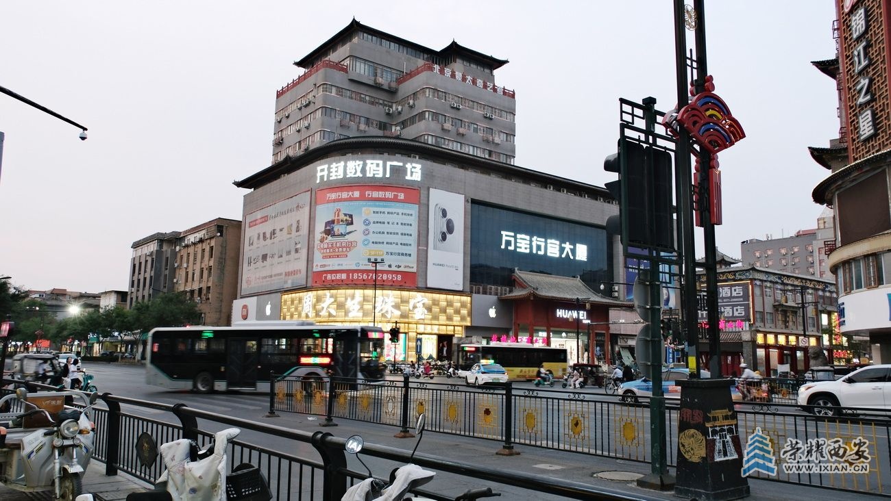 开封鼓楼夜市017.JPG
