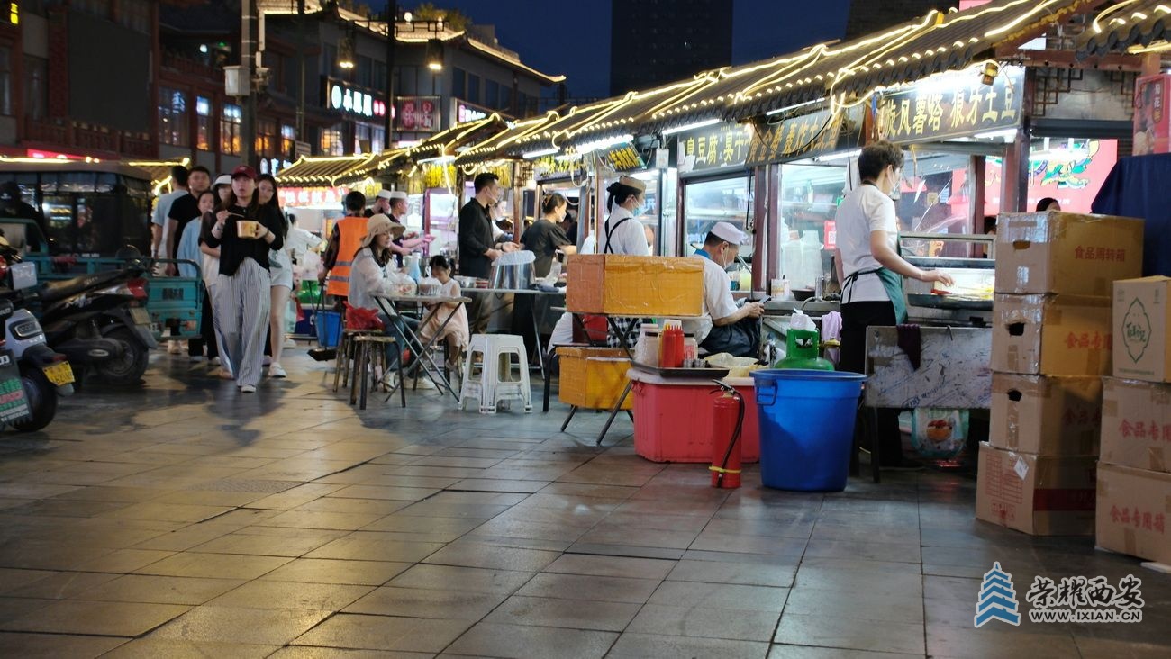 开封鼓楼夜市022.JPG