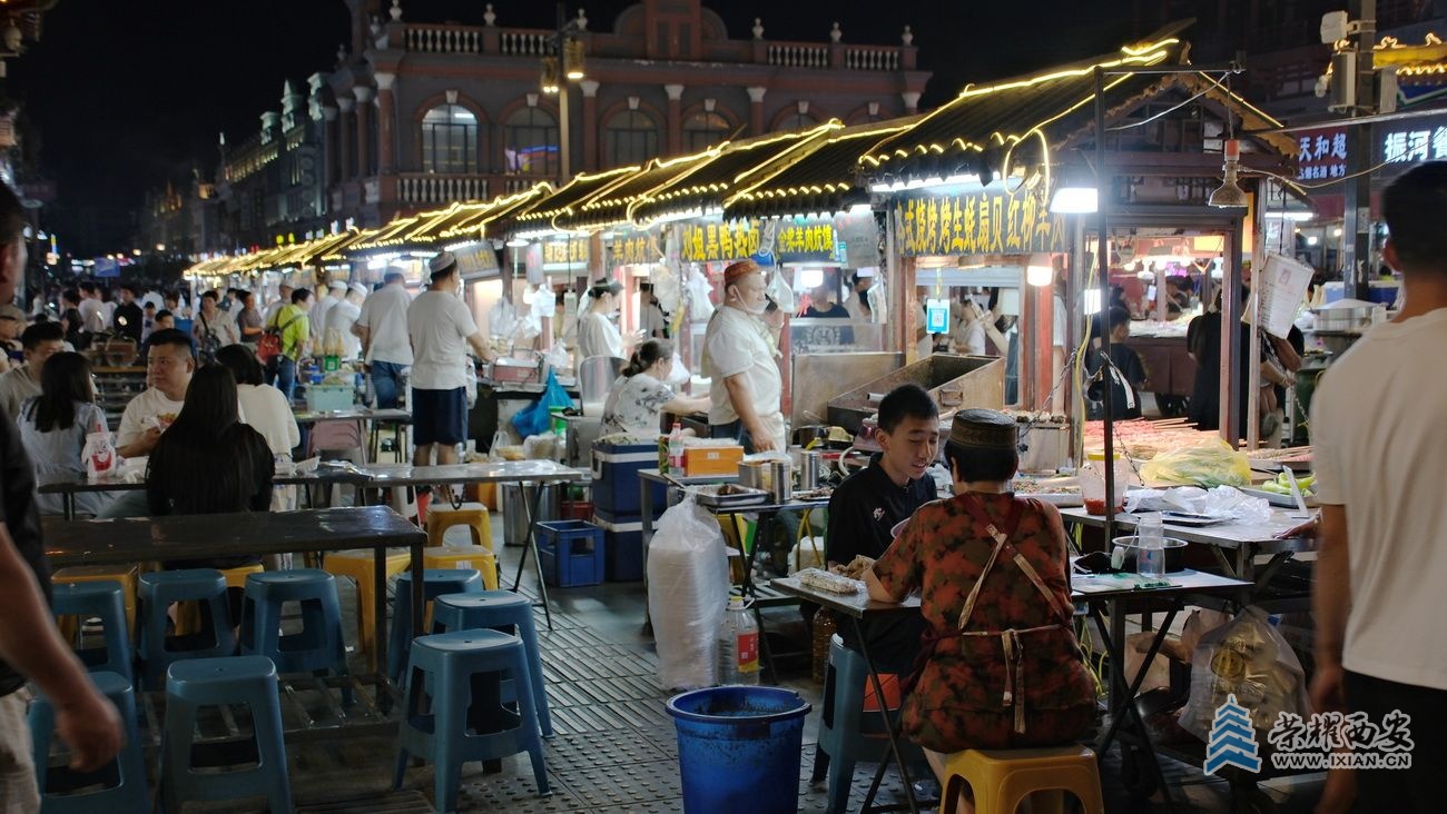 开封鼓楼夜市033.JPG