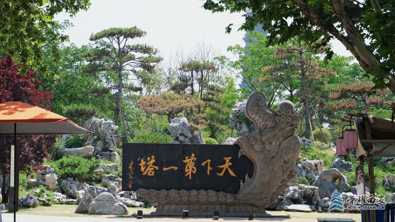 开封铁塔011.JPG