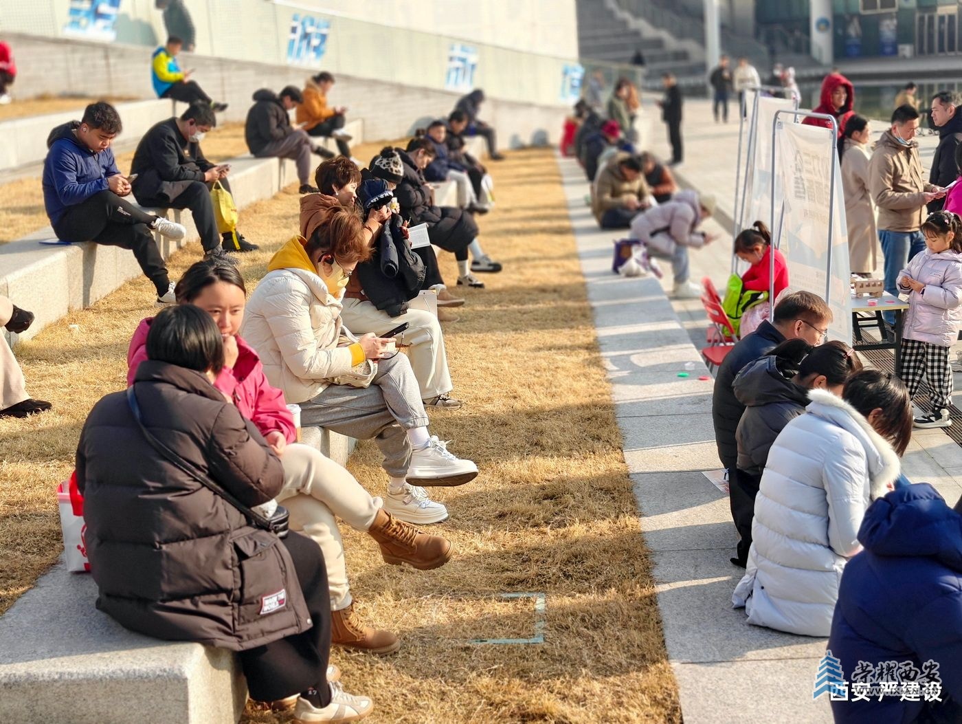 -赛场外面047.jpg