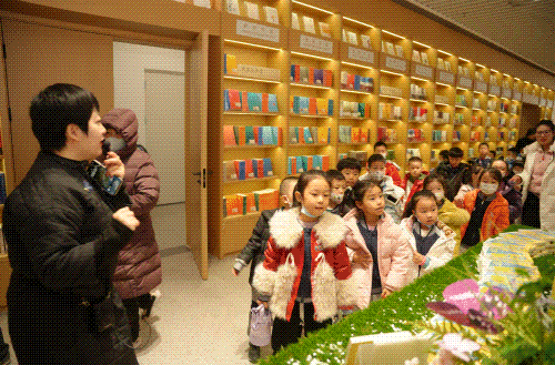 967d0e7b57b0c17efdb8c8f56e572cf3~tplv-tt-origin-web:gif.jpeg?_iz=58558&from=article.jpg