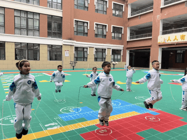 e24e400c272c252fede2dd3798cafad3~tplv-tt-origin-web:gif.jpeg?_iz=58558&from=article.jpg