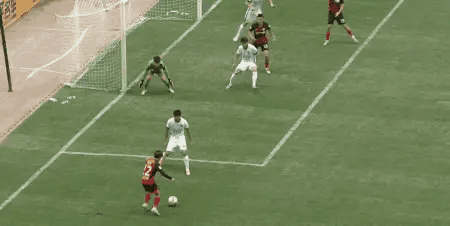 20250517190635front2_0_521197_nvd3pGLGGskqwkIMjEL7N8_LdSlD.gif