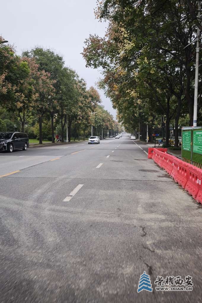 芙蓉西路雁塔村段晨拍