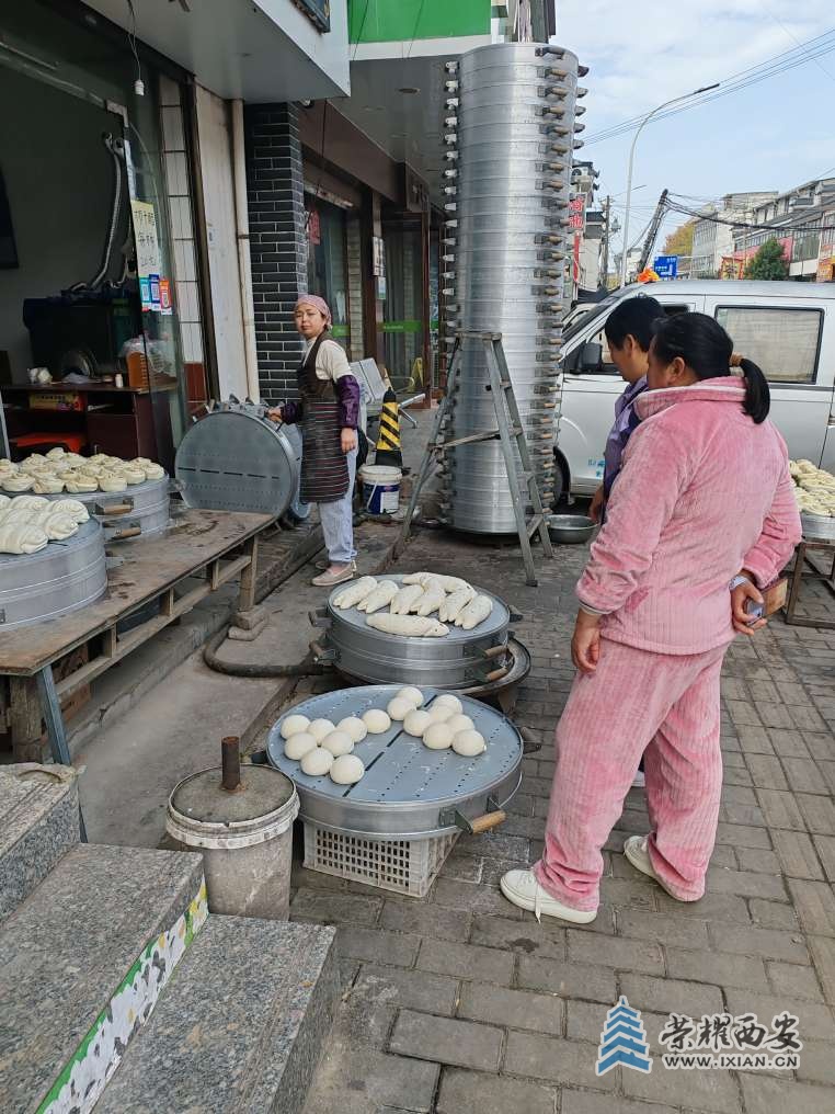 狄寨集上的花花馍