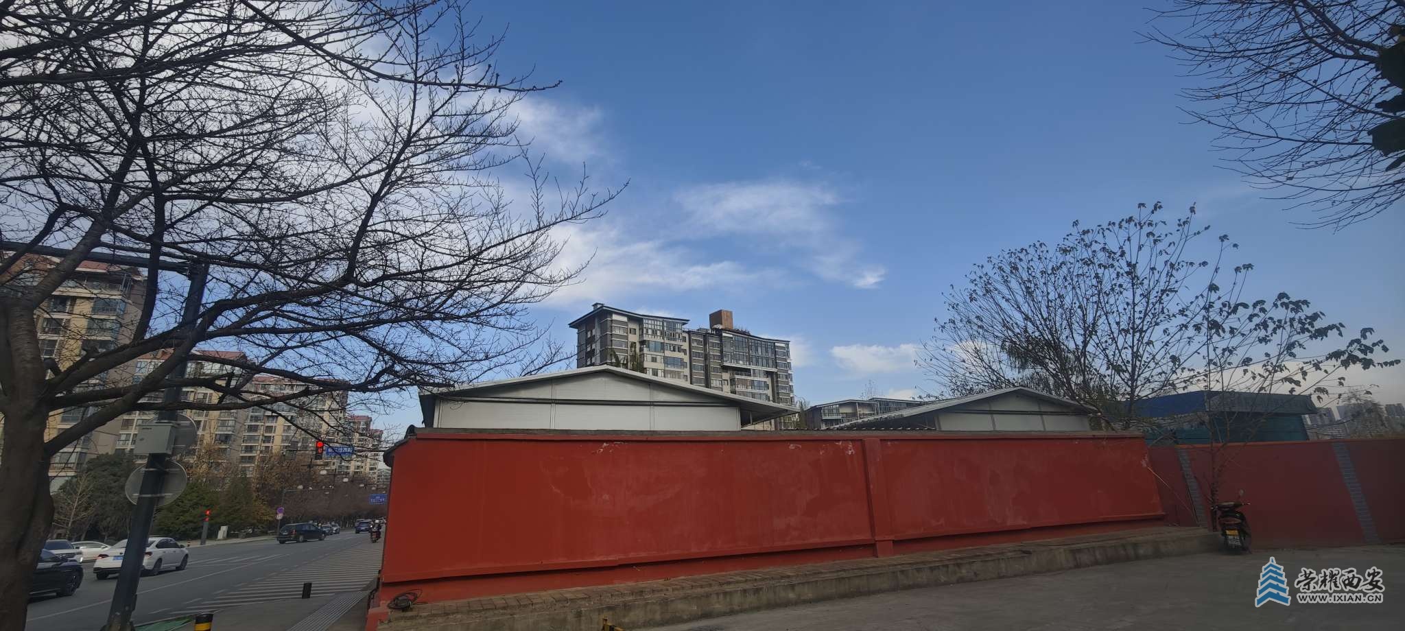 天上飞来一片云